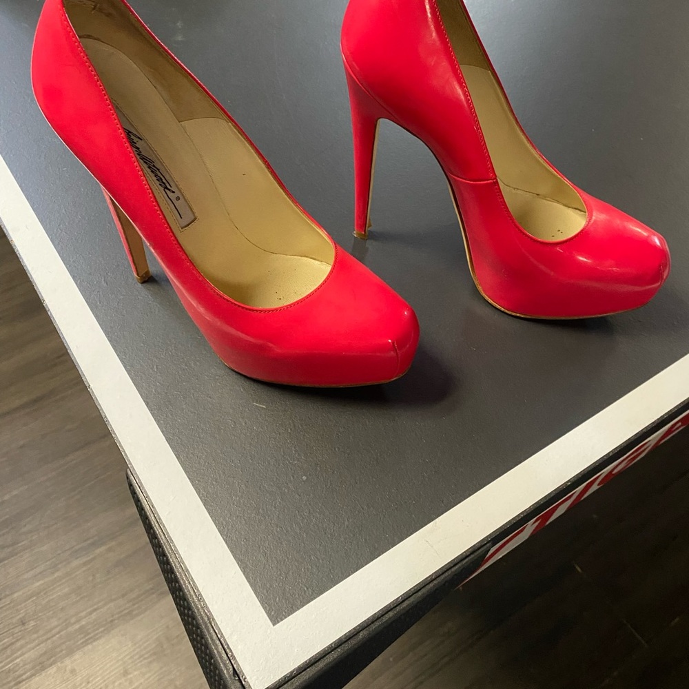 Brian Atwood patent leather hot pink platform pumps size 37
